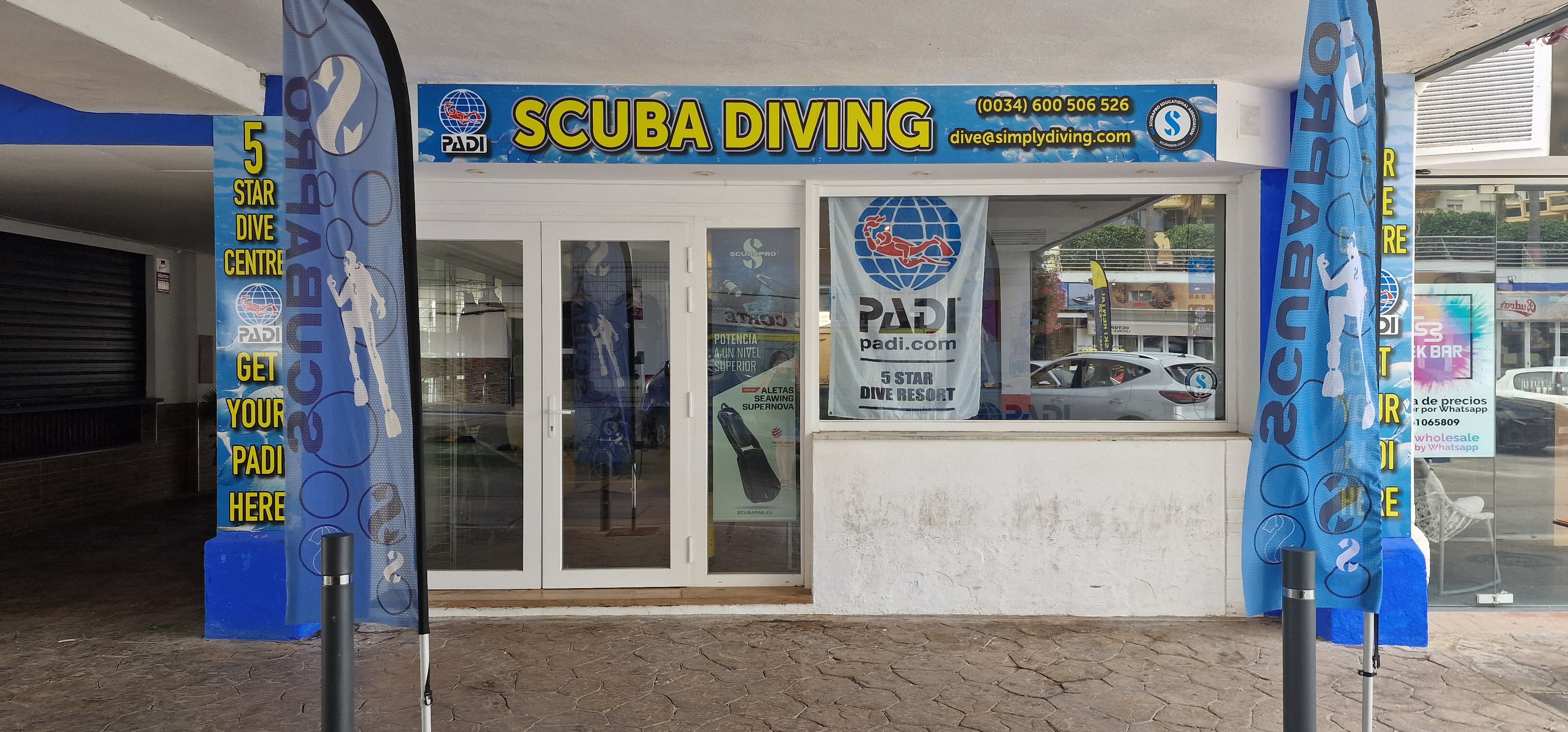 Simply Diving