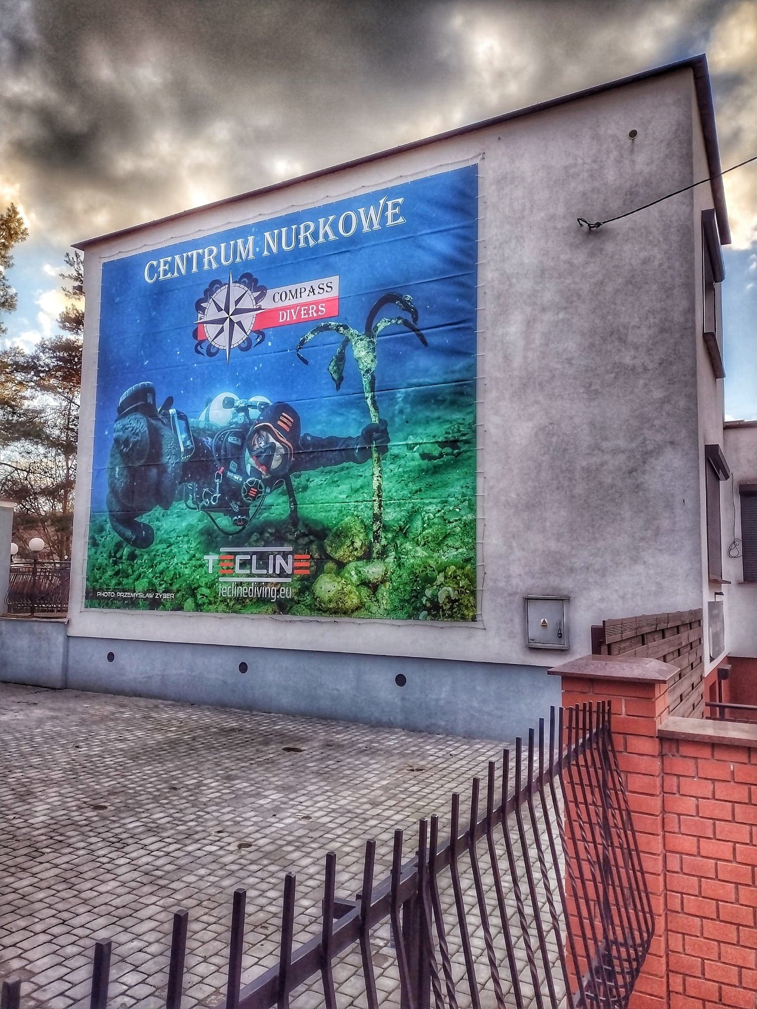 Compass Divers