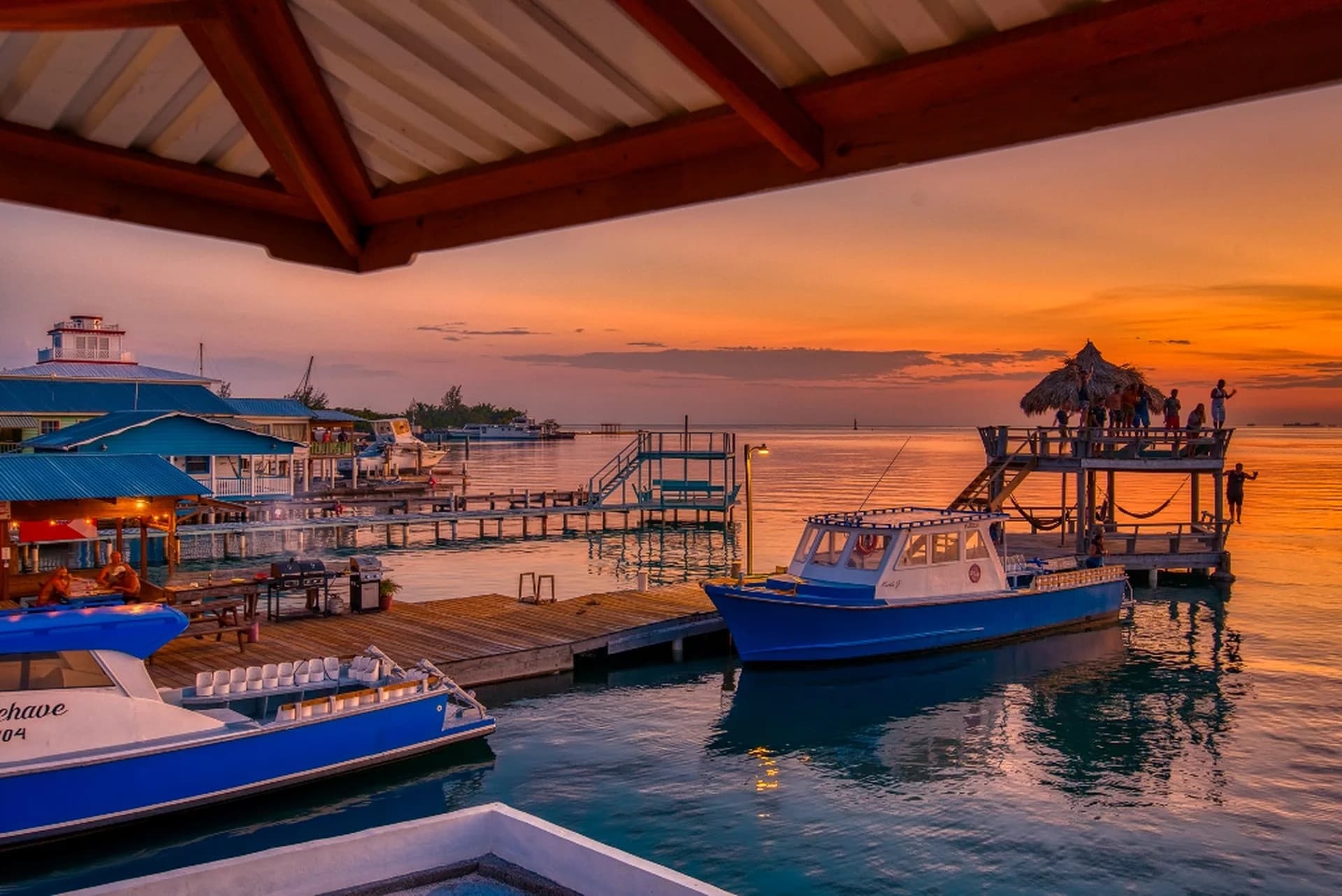 Alton's Dive Center