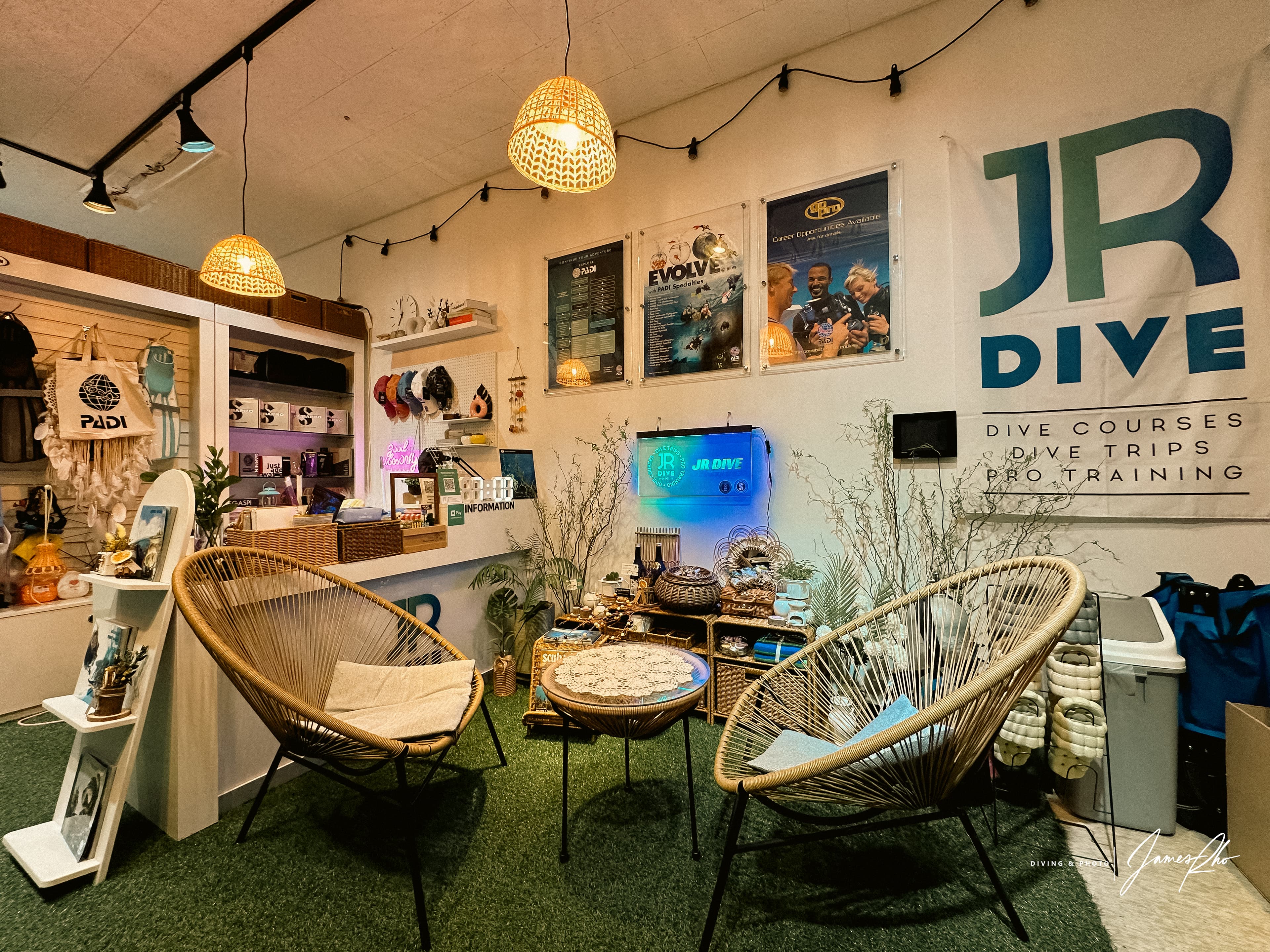 JR Dive