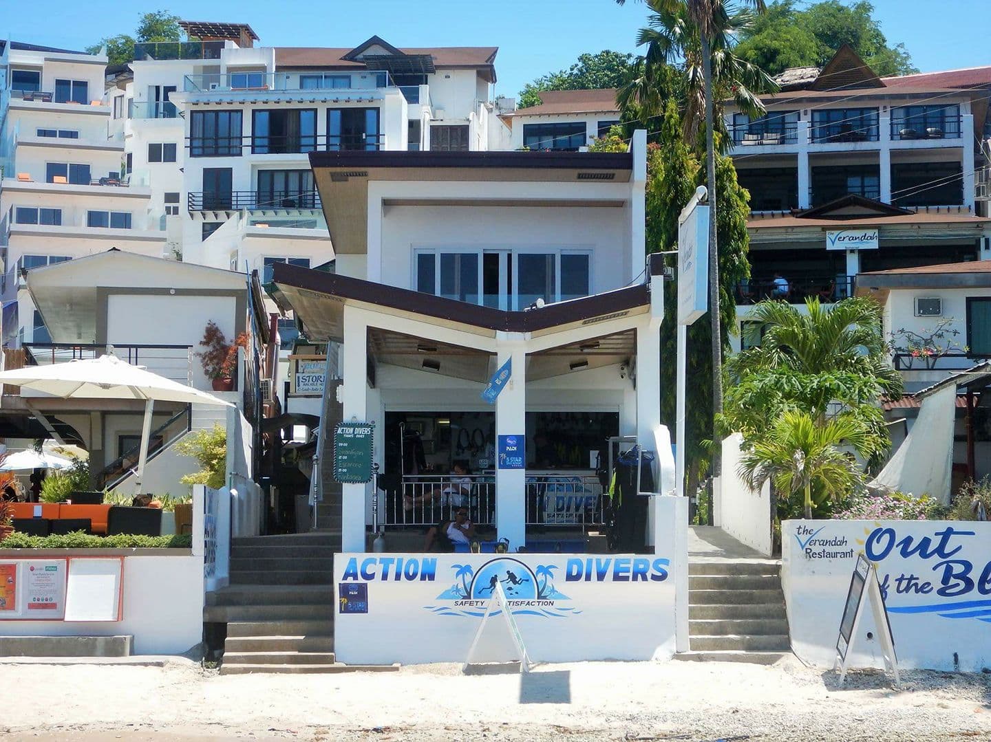 Action Divers
